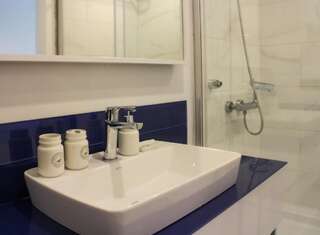 Апарт-отели Orbi City Batumi - Cozy Apts - Beach View & Balcony Батуми Номер-студио с кроватью размера "king-size" и диван-кроватью-18