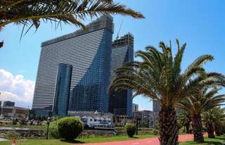 Апарт-отели Orbi City Batumi - Cozy Apts - Beach View & Balcony Батуми Номер-студио с кроватью размера "king-size" и диван-кроватью-23