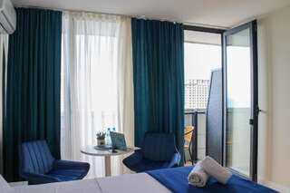 Апарт-отели Orbi City Batumi - Cozy Apts - Beach View & Balcony Батуми Номер-студио с кроватью размера "king-size" и диван-кроватью-46
